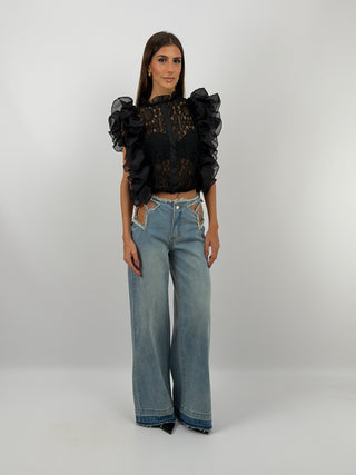 Top in Pizzo con Volant Nera