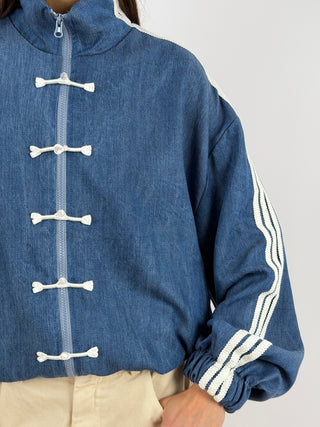 Giacca Mandarin in Denim con Alamari