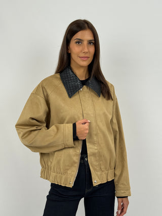 Giubbino in Suede con Colletto Intrecciato Beige