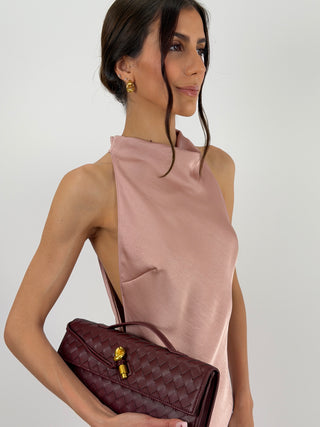 Abito Halter con Scollo Morbido sul Retro Rosa Antico