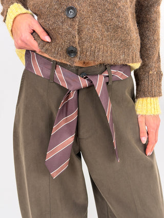 Pantalone con Cravatta Verde