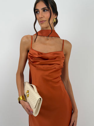 Abito Lungo Satin con Foulard Ruggine
