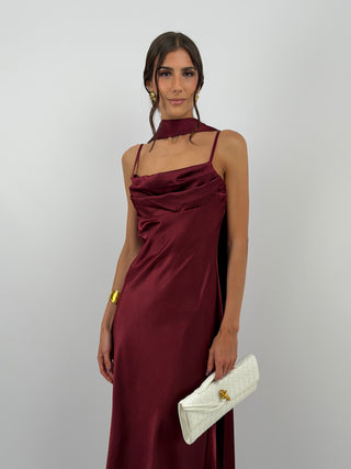 Abito Lungo Satin con Foulard Bordeaux