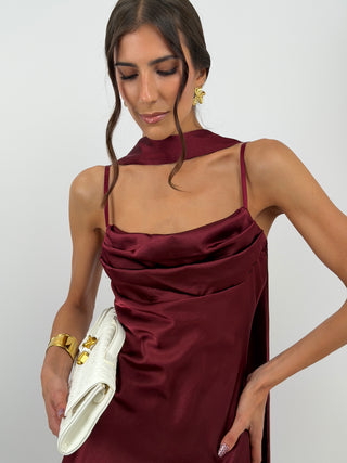 Abito Lungo Satin con Foulard Bordeaux