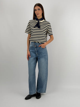 Jeans Criss Cross con Chiusura Incrociata