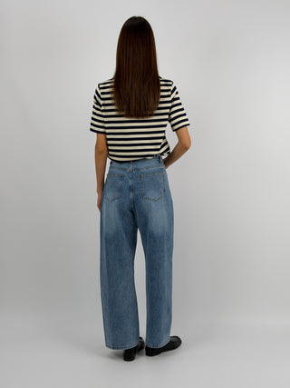 Jeans Criss Cross con Chiusura Incrociata