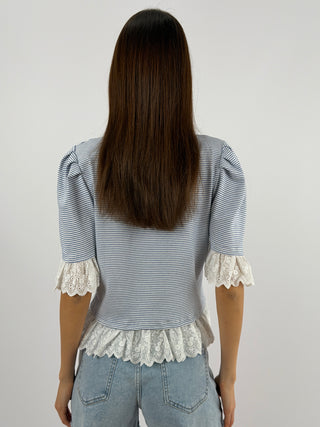 T-Shirt a Righe con Pizzo