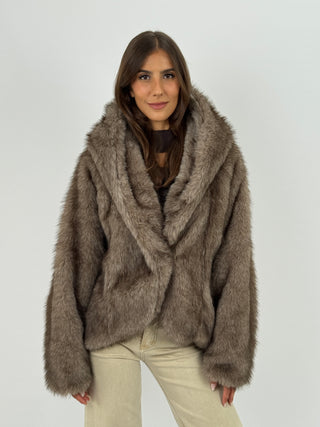 Pelliccia Ampia con Cappuccio Chamonix Tortora