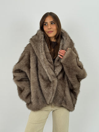 Pelliccia Ampia con Cappuccio Chamonix Tortora