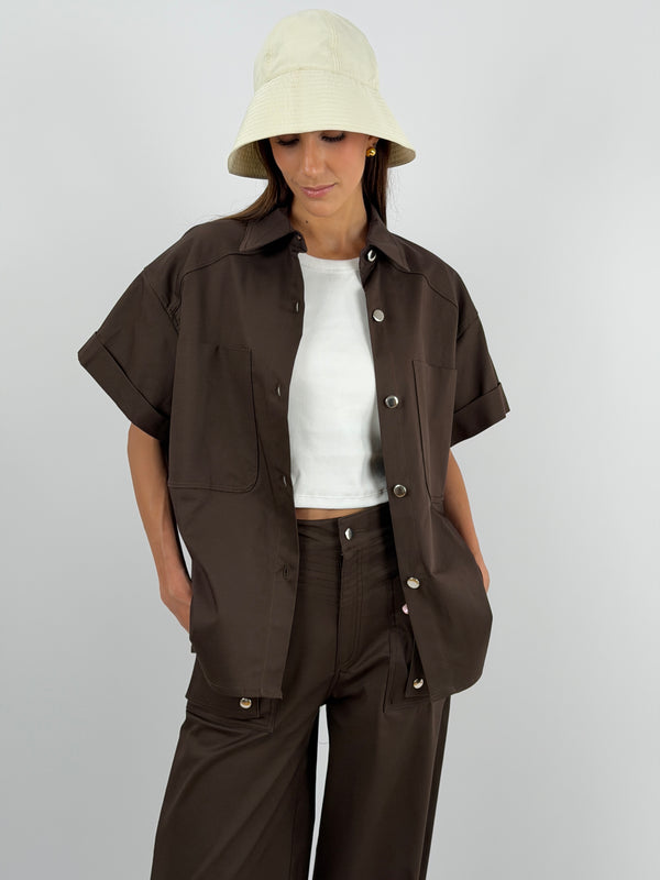 Set Overshirt e Pantalone con Bottoni Marrone Lumina