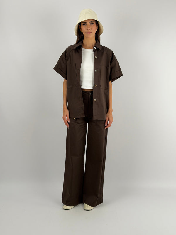 Set Overshirt e Pantalone con Bottoni Marrone Lumina