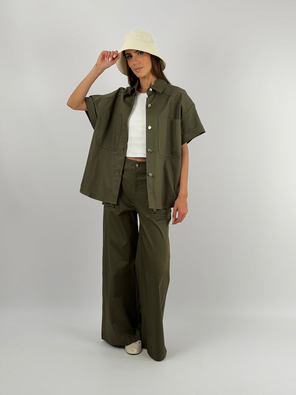 Set Overshirt e Pantalone con Bottoni Verde Militare Lumina