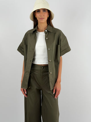 Overshirt Verde Militare con Bottoni Lumina
