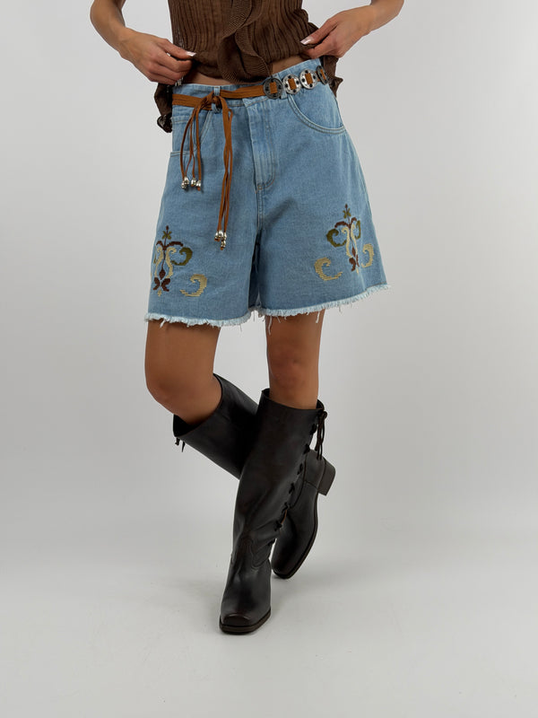Bermuda in Denim con Ricami e Cintura