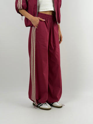 Set Giacca e Pantalone Sportivo Bordeaux con Bande Lumina