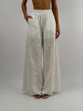 Set Top e Pantalone Bianco con Ricami Lumina