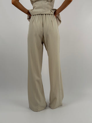 Completo Gessato con Gilet Beige