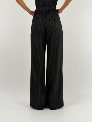 Completo Gessato con Gilet Nero