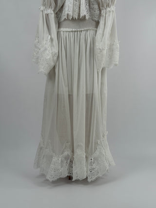 Set Blusa e Gonna con Pizzo Bianco