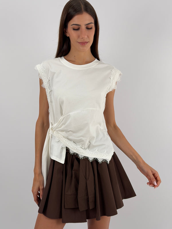 T-shirt con Bordi in Pizzo Bianca