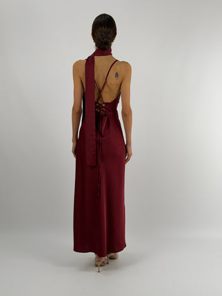 Abito Lungo in Satin con Foulard Burgundy