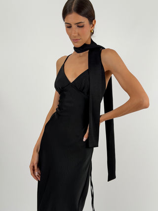 Abito Lungo in Satin con Foulard Nero
