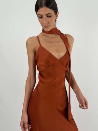 Abito Lungo in Satin con Foulard Ruggine