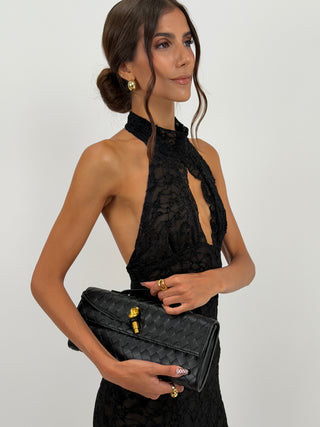 Abito in Pizzo Nero con Volant