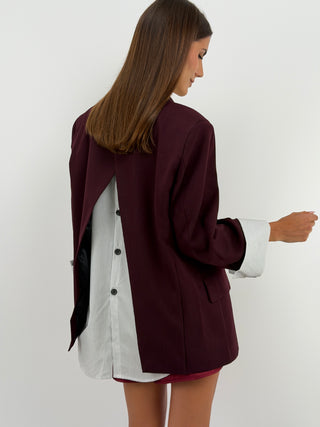 Blazer Combinato Bordeaux - Lumina - Blazer bordeaux con revers e maniche lunghe con polsini a righe in misto cotone. Spalle imbottite, due tasche anteriori con patta e chiusura monopetto con bottone. Apertura sul retro in tessuto a righe con chiusura a bottone e fodera interna a righe. | Paloma Store