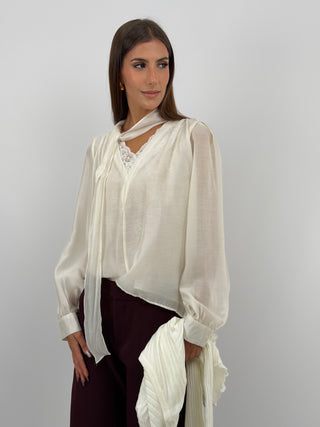 Blusa con Pizzo e Lacci Panna