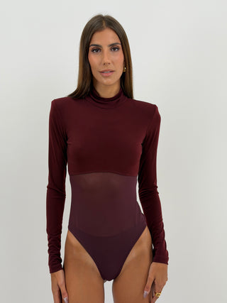 Body Maniche Lunghe con Tulle Bordeaux Lumina - Body bordeaux in tessuto elasticizzato, con fondo in tulle tono su tono, spalline imbottite e collo alto. Chiusura con bottoncini sul fondo. | Paloma Store