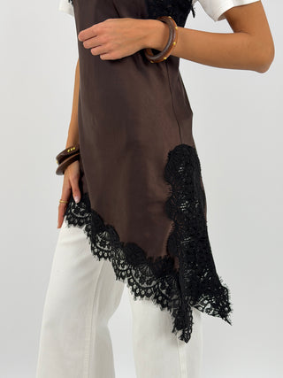 Top Asimettrico con Pizzo Marrone