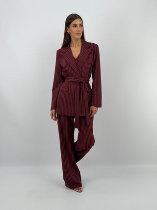 Completo Giacca con Cintura e Pantalone Gessato Bordeaux