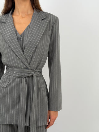 Completo Giacca con Cintura e Pantalone Gessato Grigio