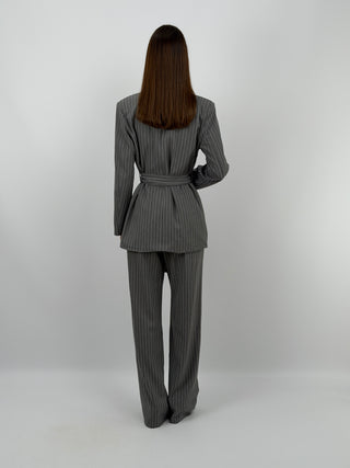 Completo Giacca con Cintura e Pantalone Gessato Grigio