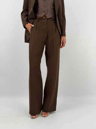 Completo Blazer con Cintura e Pantalone Marrone