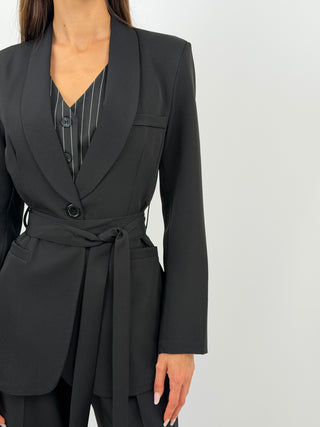 Completo Blazer con Cintura e Pantalone Nero