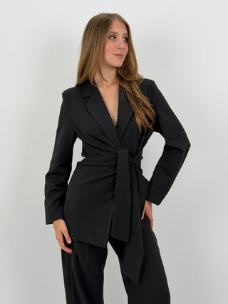 Tailleur Giacca con Nodo e Pantalone Keira Nero