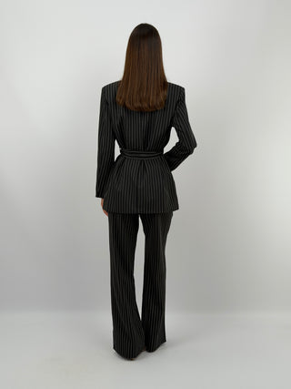 Completo Giacca con Cintura e Pantalone Gessato Nero