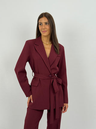 Tailleur Gessato con Cintura Brave Bordeaux