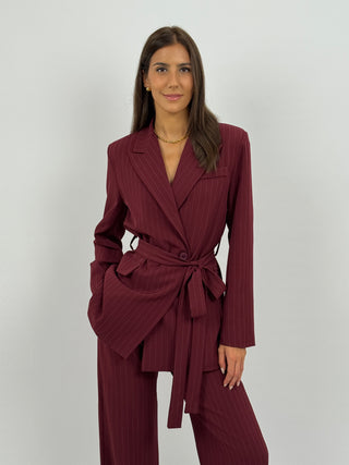 Tailleur Gessato con Cintura Brave Bordeaux