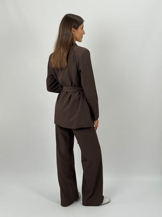 Tailleur Gessato con Cintura Brave Marrone