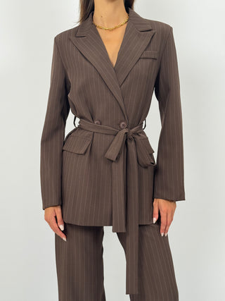 Tailleur Gessato con Cintura Brave Marrone