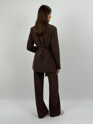 Tailleur Gessato con Cintura Brave Intense Marrone