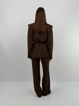 Tailleur con Spalle Strutturate Marrone
