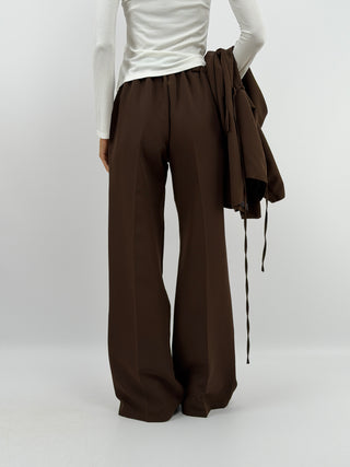 Tailleur con Spalle Strutturate Marrone