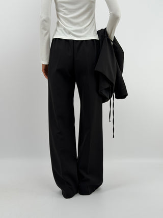 Tailleur con Spalle Strutturate Nero