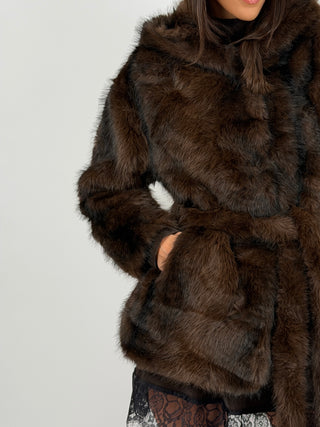 Pelliccia con Cintura e Cappuccio Megève Marrone