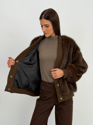 Giacca in Pelliccia con Bordi Marroni