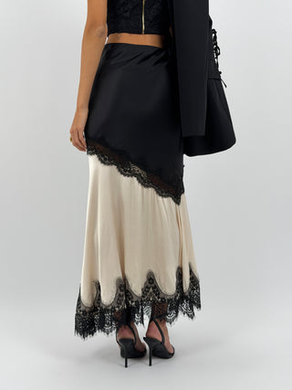 Gonna Lunga Crema in Satin con Pizzo Nero